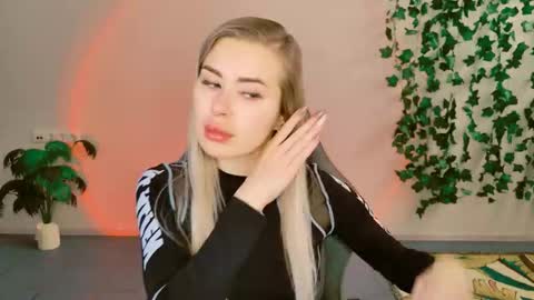 Adel online show from September 18, 9:08 am