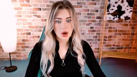 Adel online show from November 2, 1:14 pm