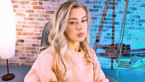 Adel online show from October 7, 2:21 pm