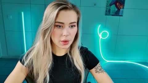 Adel online show from October 5, 9:14 am