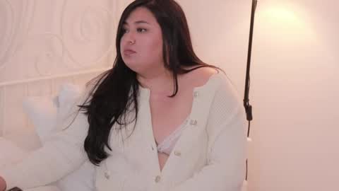 adia_ online show from February 19, 4:44 am