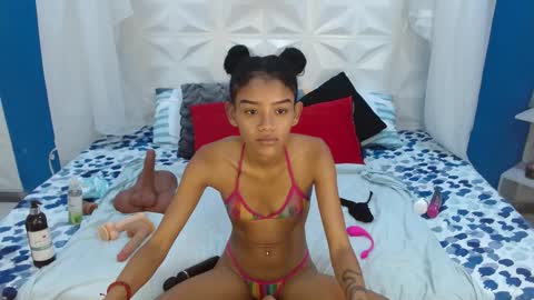 adisson_petite1 online show from January 11, 6:02 pm