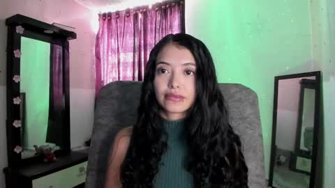 Snapshot of adorabolt chatting on January 23, 8:24 pm Stormi online show from January 23, 8:24 pm