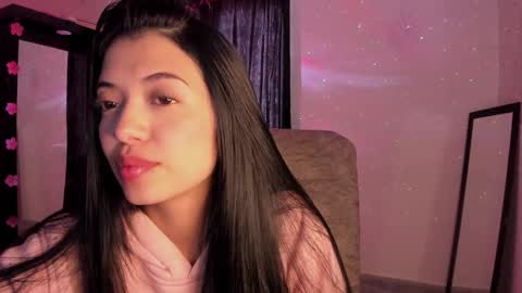 Snapshot of adorabolt chatting on February 17, 9:10 pm Stormi online show from February 17, 9:10 pm