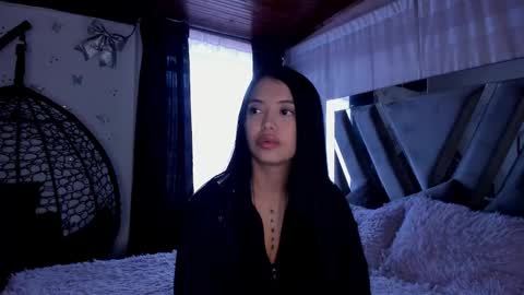 Snapshot of adorabolt chatting on December 11, 10:16 pm Stormi online show from December 11, 10:16 pm