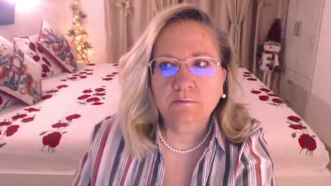 Snapshot of adrena_ chatting on January 3, 4:22 am Cryna online show from January 3, 4:22 am