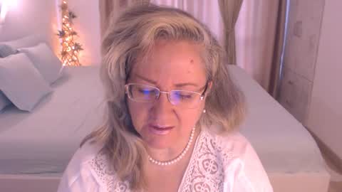 Snapshot of adrena_ chatting on October 19, 10:28 am Cryna online show from October 19, 10:28 am