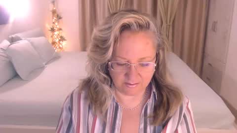 Snapshot of adrena_ chatting on October 14, 4:53 pm Cryna online show from October 14, 4:53 pm