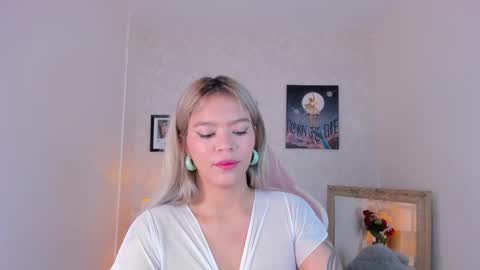 Snapshot of adria_ross chatting on March 8, 1:12 pm Adriana online show from March 8, 1:12 pm