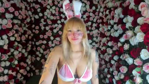 Snapshot of adria_ross chatting on December 11, 12:12 pm Adriana online show from December 11, 12:12 pm