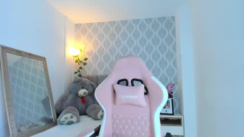 Snapshot of adria_ross chatting on January 22, 12:06 pm Adriana online show from January 22, 12:06 pm