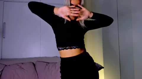 Adriana online show from October 18, 7:22 am