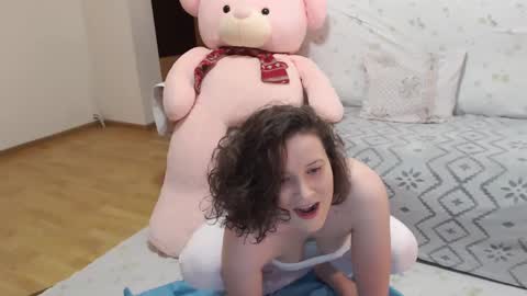 Snapshot of adriana_elvis chatting on February 6, 1:32 pm adriana online show from February 6, 1:32 pm