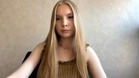 Caroline online show from August 4, 3:29 pm