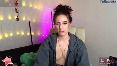 Adriana online show from February 7, 5:40 pm