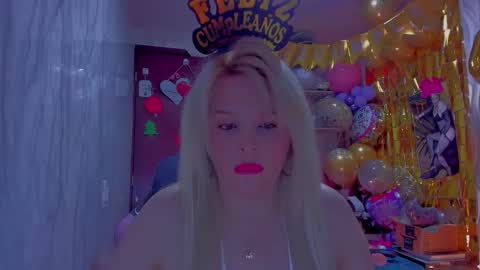 adriiana_fox_ online show from March 10, 5:39 pm