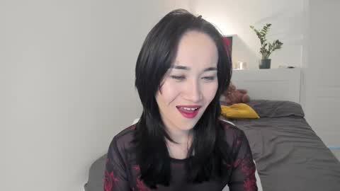 Aenie online show from November 7, 10:10 am