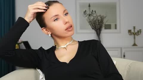 Aelia online show from October 8, 4:39 am