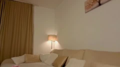 aerisblue online show from October 9, 8:57 pm