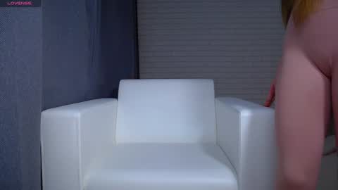 afeliya_shy online show from February 6, 1:38 am