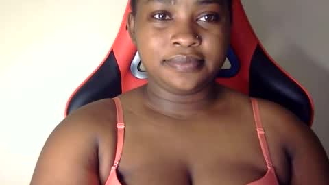 Snapshot of african001 chatting on October 9, 10:25 pm stella online show from October 9, 10:25 pm