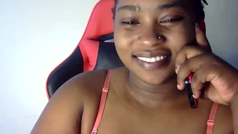 Snapshot of african001 chatting on October 20, 6:27 am stella online show from October 20, 6:27 am