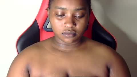 Snapshot of african001 chatting on October 8, 10:25 pm stella online show from October 8, 10:25 pm