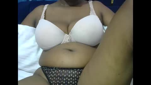 Snapshot of african_adasa02 chatting on October 22, 9:58 am african_adasa02 online show from October 22, 9:58 am