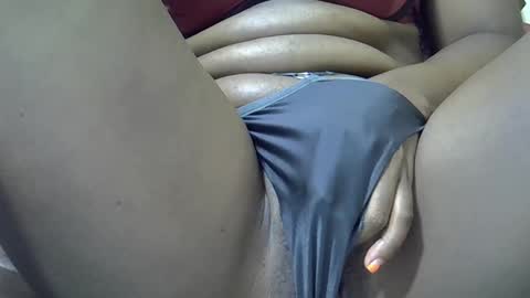 Snapshot of africanngirl chatting on December 22, 7:44 am africanngirl online show from December 22, 7:44 am