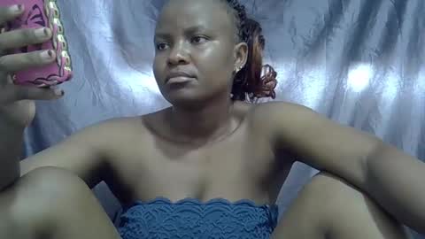 Snapshot of africanngirl chatting on October 31, 10:30 am africanngirl online show from October 31, 10:30 am