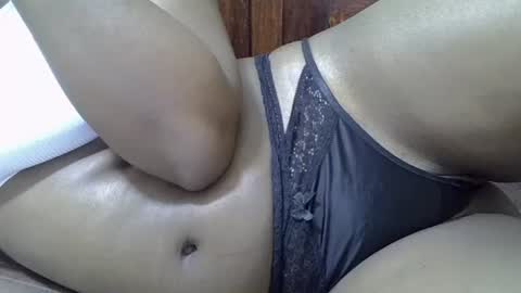 Snapshot of africanngirl chatting on December 14, 6:20 pm africanngirl online show from December 14, 6:20 pm