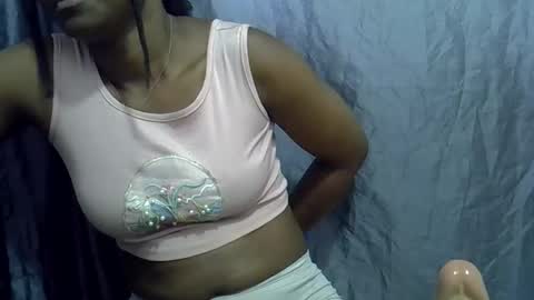 Snapshot of africanngirl chatting on September 16, 7:27 am africanngirl online show from September 16, 7:27 am
