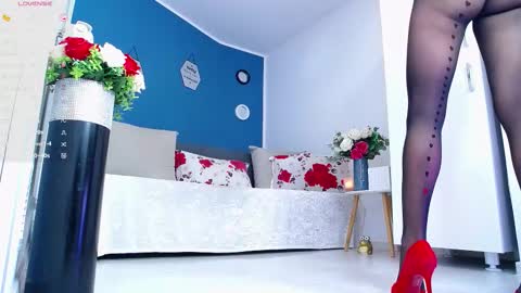 Snapshot of afroditha_ chatting on October 2, 3:50 pm Amalia online show from October 2, 3:50 pm