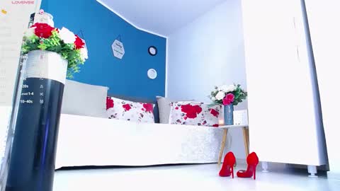 Snapshot of afroditha_ chatting on October 6, 3:29 pm Amalia online show from October 6, 3:29 pm