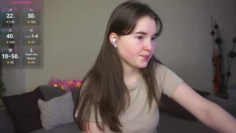 Lana  1800 - 0330 UTC   Mia 0700- 1630 UTC online show from April 8, 6:26 am