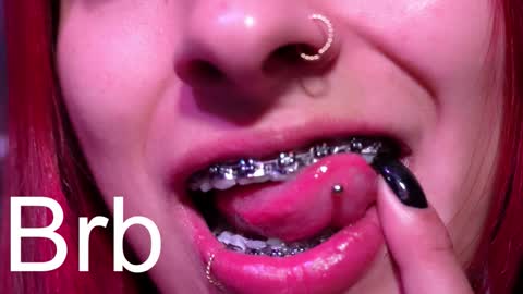 Snapshot of agatacollinsss chatting on October 31, 6:15 am Agata Collinss online show from October 31, 6:15 am