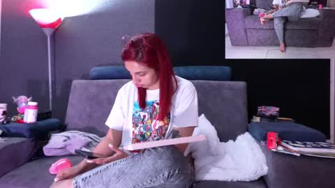 Snapshot of agatacollinsss chatting on October 16, 2:14 am Agata Collinss online show from October 16, 2:14 am