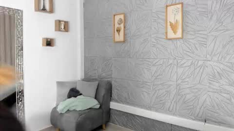 Agatadelphine online show from March 9, 1:25 pm