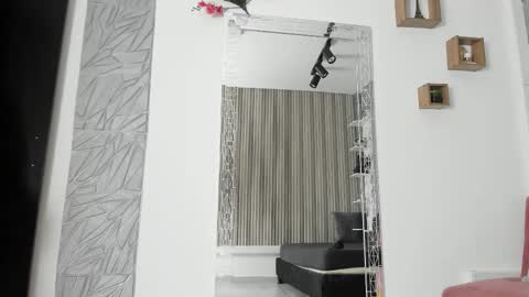 Snapshot of agatadelphine_mr chatting on September 30, 1:17 pm Agatadelphine online show from September 30, 1:17 pm