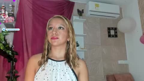 Agatadelphine online show from January 18, 1:18 pm