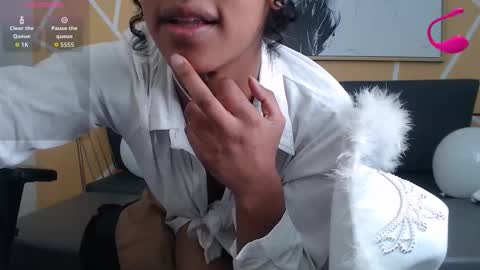 agatha_amaya online show from October 31, 3:49 pm