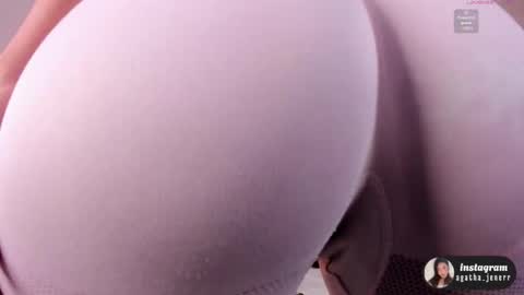 Snapshot of agatha_jener chatting on September 20, 12:03 pm agatha_jener online show from September 20, 12:03 pm