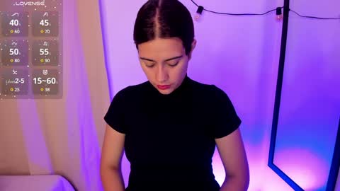 Snapshot of agatha_vixen chatting on January 3, 12:19 pm Agatha vixen online show from January 3, 12:19 pm