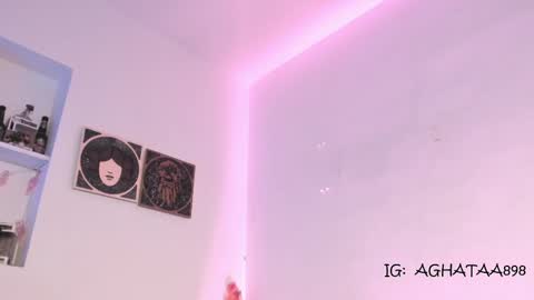 Snapshot of agathaa_ks_ chatting on September 24, 11:59 pm Camila 2 online show from September 24, 11:59 pm