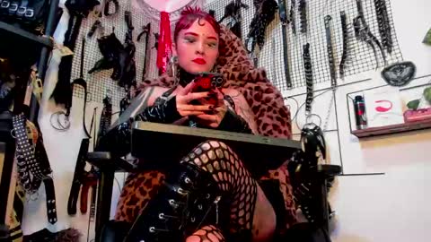 Snapshot of agathamoonn chatting on December 30, 10:34 pm Agatha Fox online show from December 30, 10:34 pm