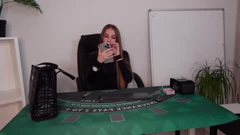 Snapshot of agelina_summer chatting on December 15, 7:24 am Agelina Lilly Laura online show from December 15, 7:24 am