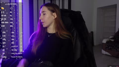 Snapshot of agelina_summer chatting on January 5, 3:13 pm Agelina Lilly Laura online show from January 5, 3:13 pm
