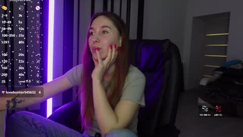 Snapshot of agelina_summer chatting on January 15, 9:51 pm Agelina Lilly Laura online show from January 15, 9:51 pm