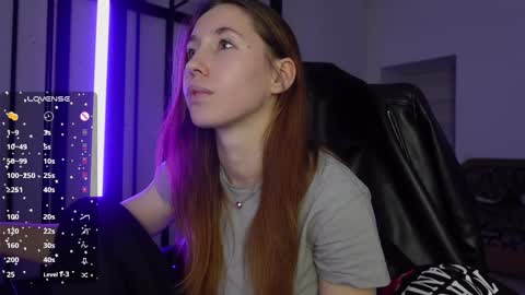Snapshot of agelina_summer chatting on February 16, 3:27 pm Agelina Lilly Laura online show from February 16, 3:27 pm