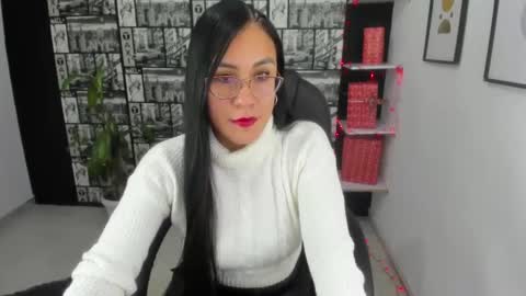 Aghata Moon online show from January 4, 4:22 pm